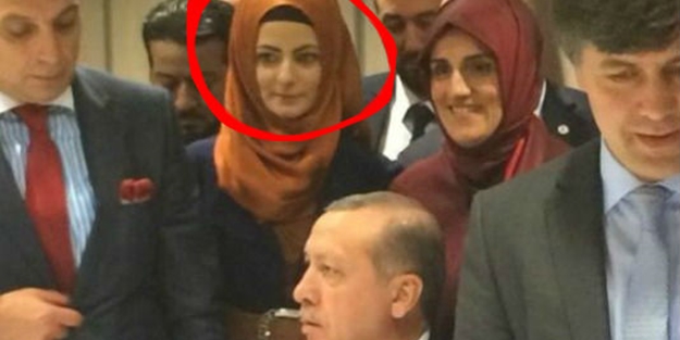 Bu fotoğraf yüzünden görevinden alındı!