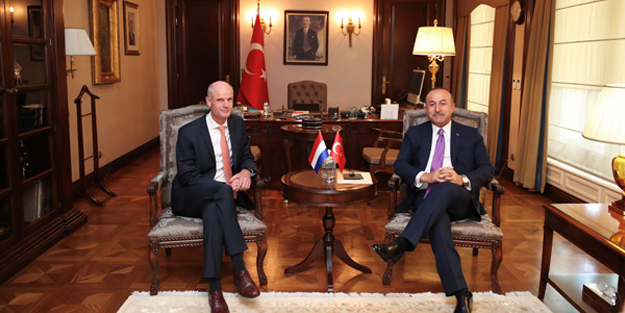 Hollanda ile yeni dönem resmen başladı! İki bakan ortak açıklama yaptı