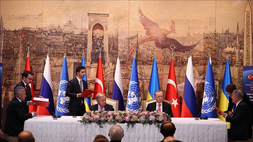 Hollanda kamu yayıncısı Türkiye'nin Rusya-Ukrayna Savaşı'ndaki arabuluculuk rolünü övdü