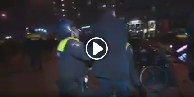 Hollanda polisi Erhan Çelik'e de saldırdı!