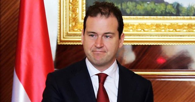 Hollanda 'soykırım' demeyecek