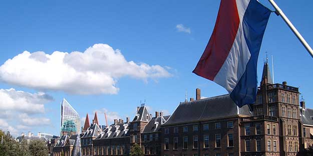 Hollanda: Türkiye'nin e-mail'ini geç gördük