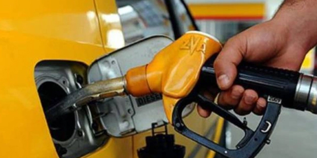 Hollanda'da akaryakıt fiyatları zirve yaptı: Dizelin litre fiyatı arttıkça arttı