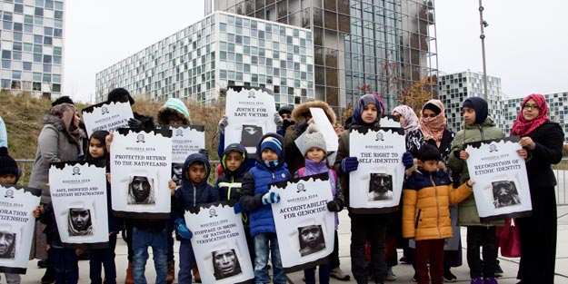 Hollanda'da Arakan protestosu! 'Cezalandırılmaktan kaçamayacaksın'