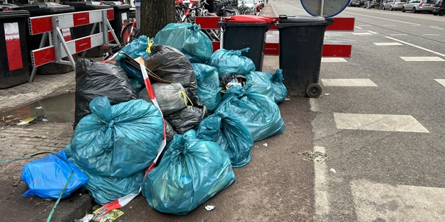 Hollanda'da grev krizi! Sokaklar çöp yığınlarıyla dolup taştı
