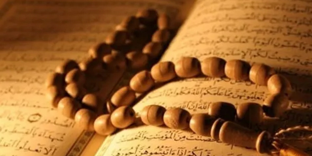 Hollanda'da İslamofobik kirli oyunlara karşı bir büyük başarı: Hollandaca mealli Kur'an-ı Kerim dağıtıldı