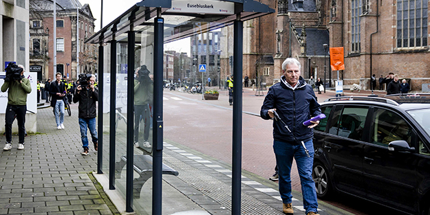 Hollanda'da Kur'an-ı Kerim'e saldıran alçak gözaltına alındı