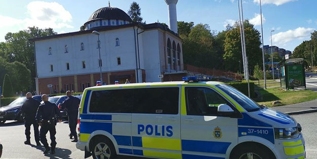 Hollanda'da Osmanlı Camisi'ne saldırı düzenlendi