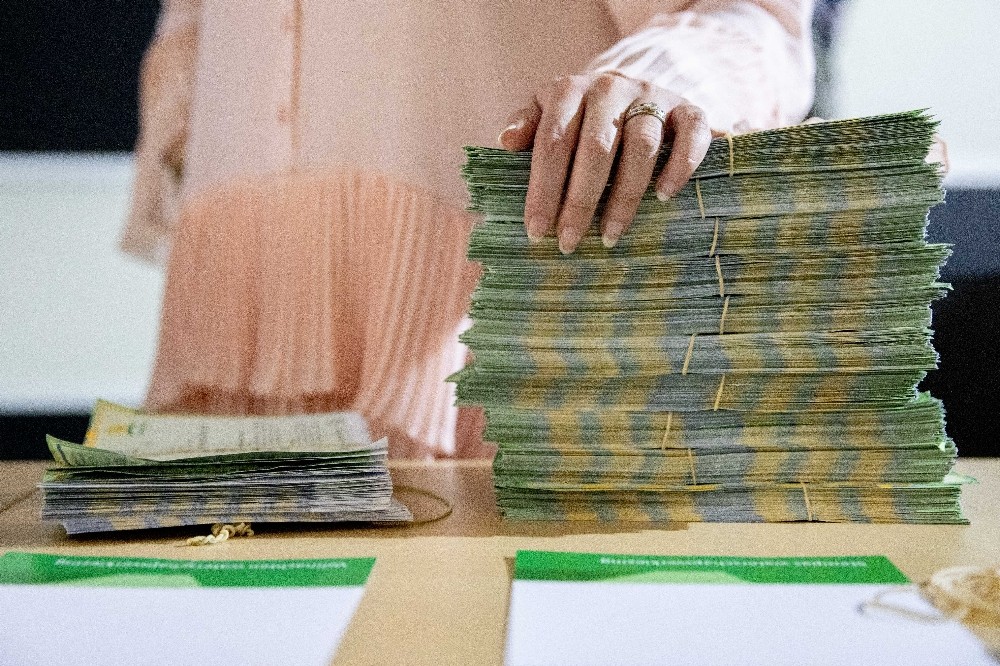 Hollanda’da seçimin galibi ırkçı parti 