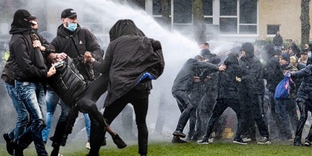 Hollanda'da sokaklar savaş alanına döndü