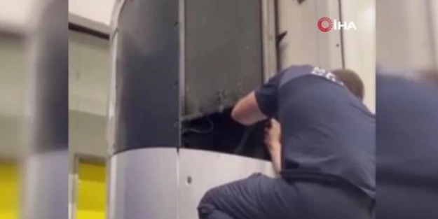 Hollanda'dan gelen kaçaklar apar topar yakalandı! Çarpıcı operasyon: 200 bin euro, nakit para ele geçirildi