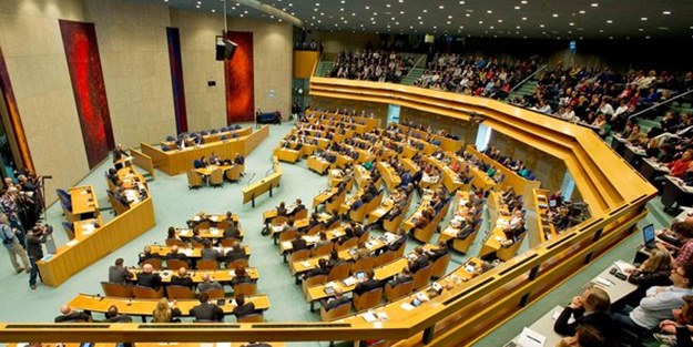 Hollanda'dan PKK terörüne saygı!