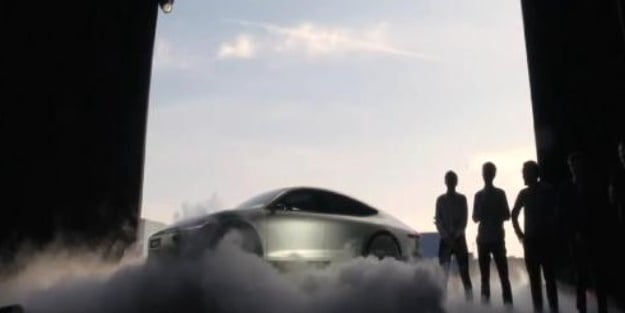 Hollandalı öğrenciler yaptı! Güneş enerjisiyle çalışıyor, 725 km hız yapıyor