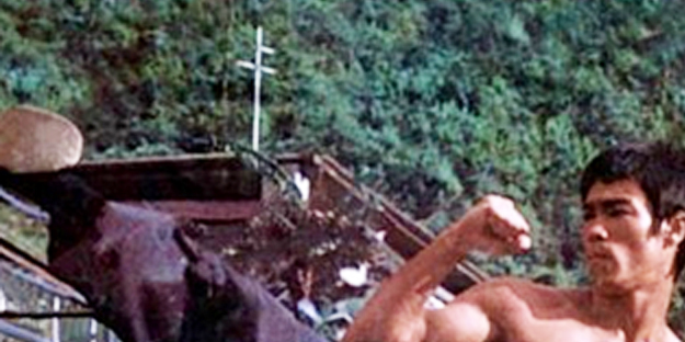 Hollywood’un ötekisi Bruce Lee’nin öfkesi ırkçılığa! Çinliler ve köpekler giremez...