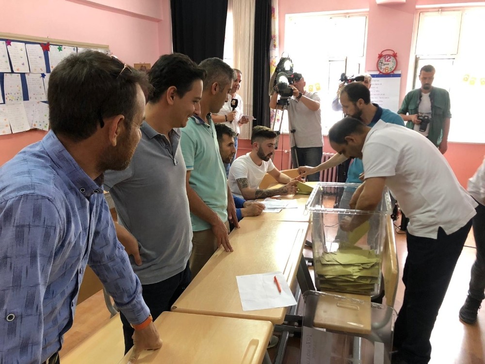 Honaz’da oy verme işlemi tamamlandı 