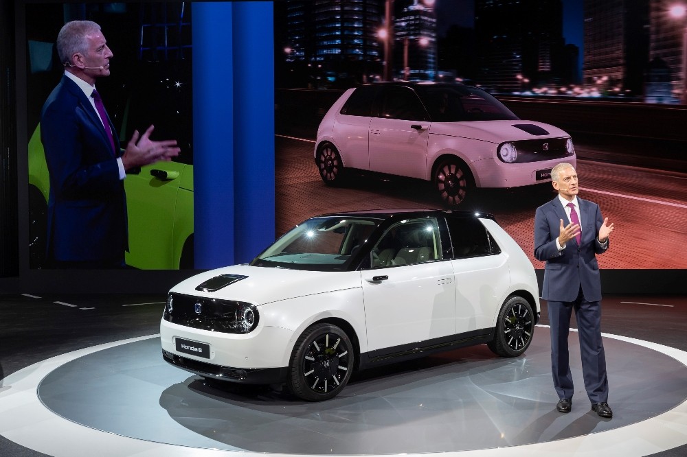 Honda e’nin seri üretim versiyonu ilk kez görücüye çıktı 