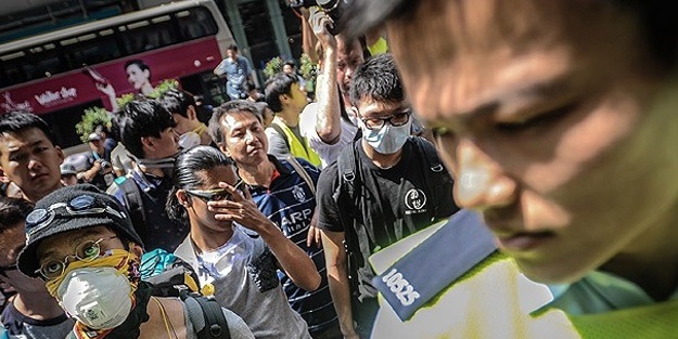 Hong Kong'ta gerilim yükseldi
