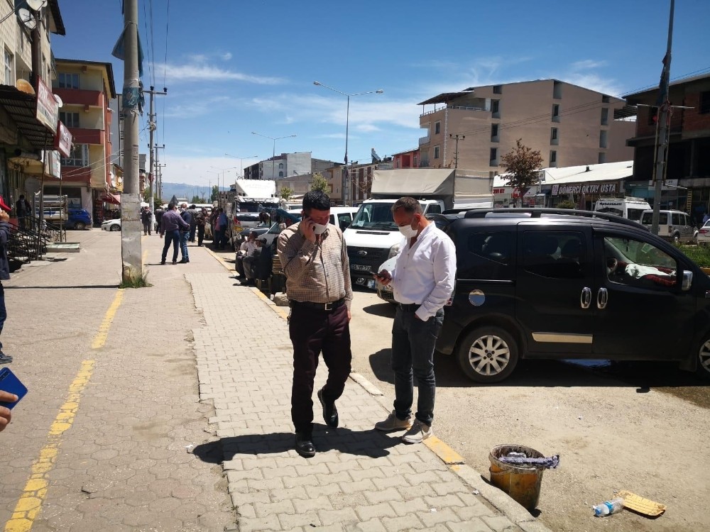 Horasanlılar maske takma kuralına uyuyor 