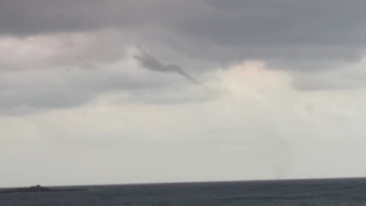 Hortumlar deniz keyfine engel olmadı!