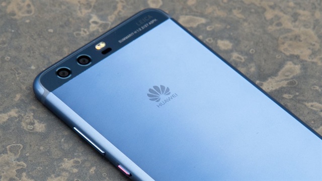 Huawei kullanıcılarından özür diledi
