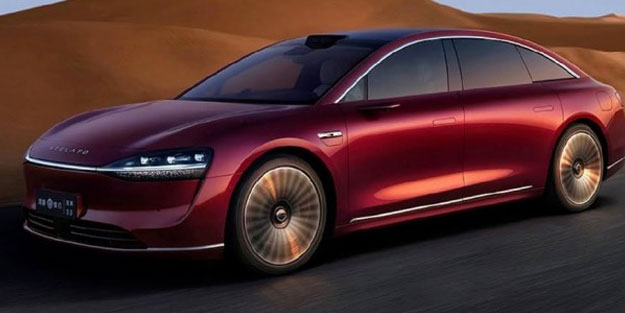 Huawei'den Mercedes'i kıskandıracak başarı! Elektrikli sedanı Stelato S9’u tanıttı