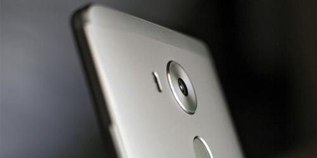 Huawei’nin phablet telefonu sızdırıldı