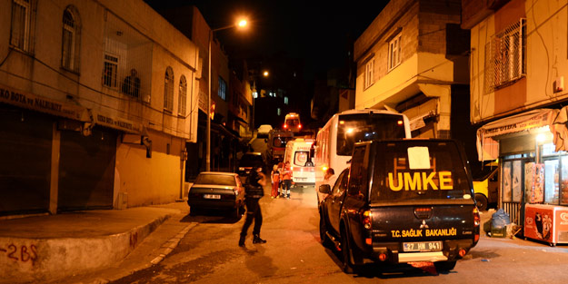 Canlı bomba kendisini patlattı: Ambulanslar sevk edildi