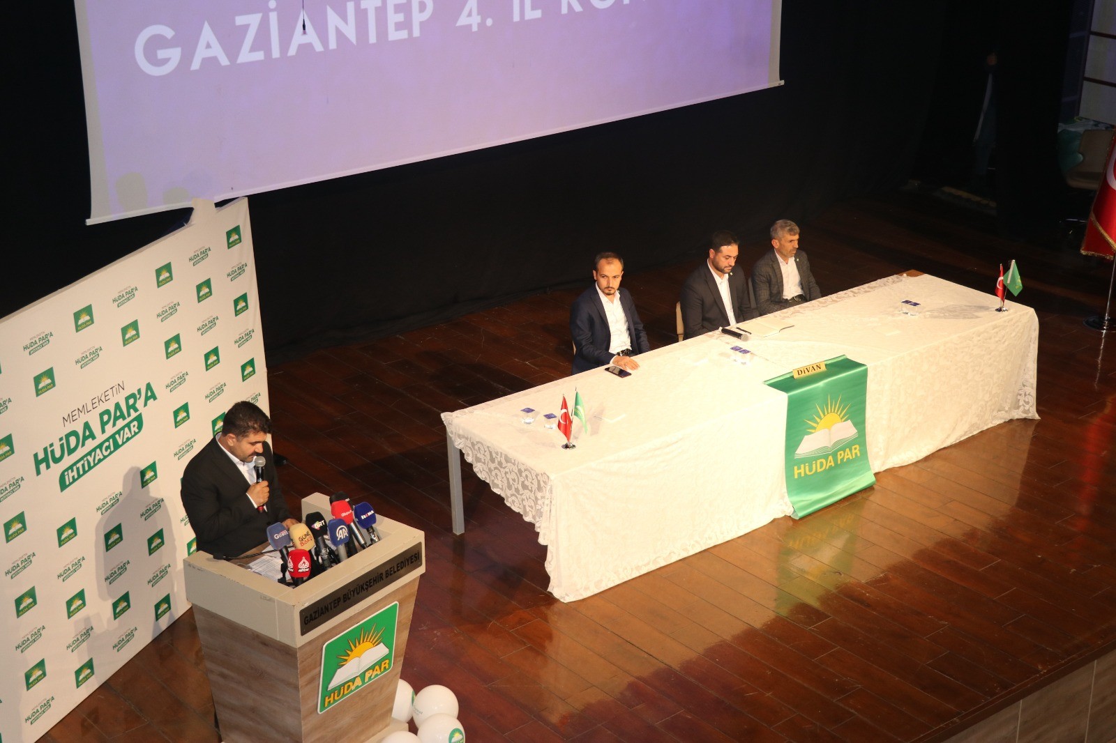 HÜDA PAR Gaziantep İl Başkanı Göçer, ikinci kez güven tazeledi