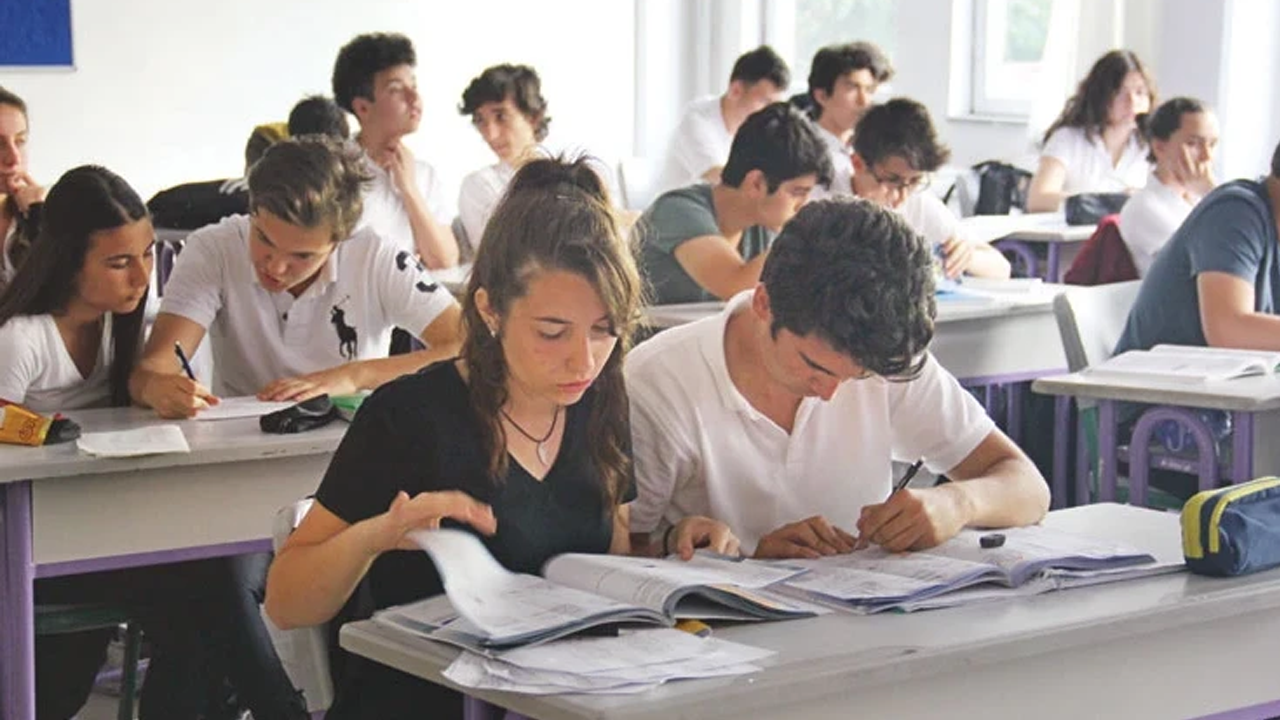 HÜDA PAR Milletvekili 'Karma eğitime ilişkin kanun teklifimiz yasalaştırılmalı!'