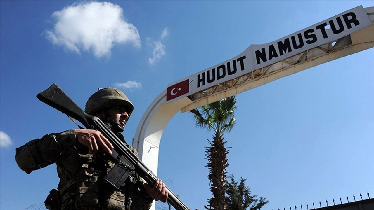Hudut kartalları sınır hattında geçit vermiyor! Zehir tacirleri yine Mehmetçiğe takıldı
