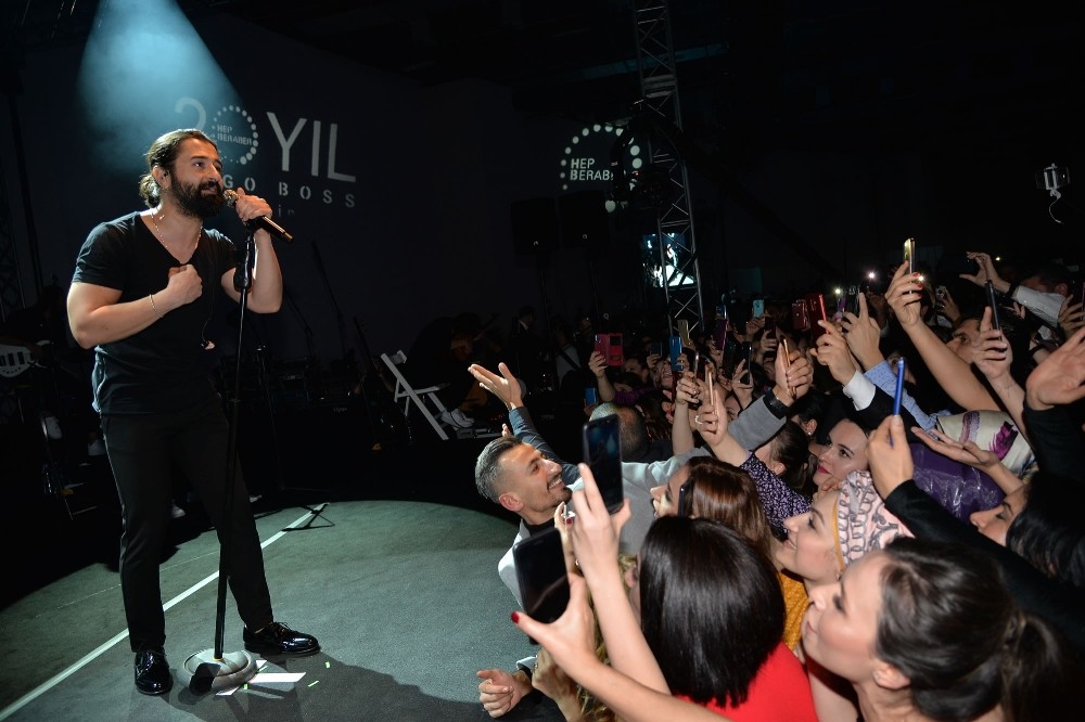 HUGO BOSS Tekstil çalışanlarının yeni yıl coşkusu 