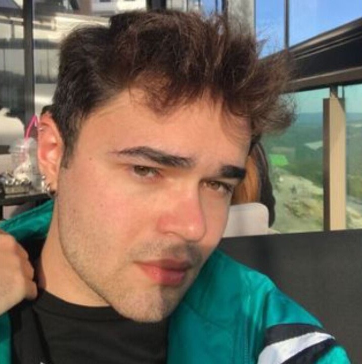 Hukuk fakültesi öğrencisi okulun önünde hayatını kaybetti