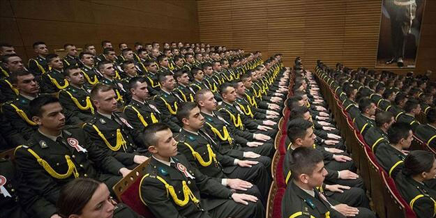 Hukuk sınıfı subaylığına kimler başvurabilir?