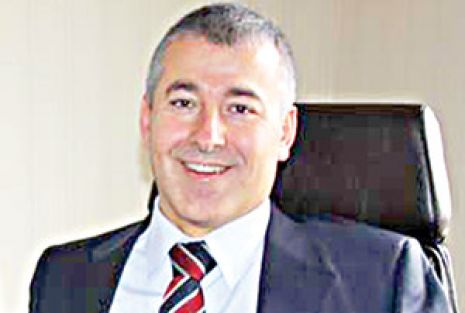 ‘Hukuka uymayacaksan o kürsüyü işgal etme’