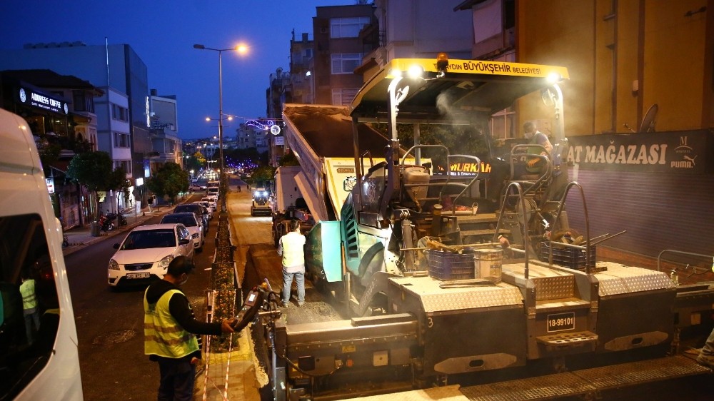 Hükümet Bulvarı’ndaki sıcak asfalt çalışmalarında sona gelindi 