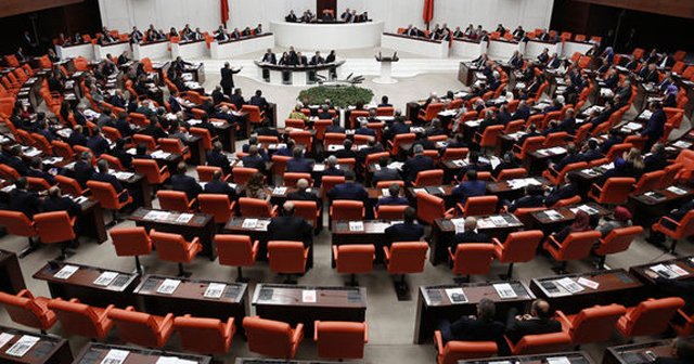 Hükümet 'dokunulmazlık' için harekete geçiyor