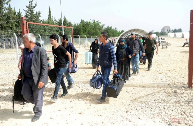 Hükümet harekete geçti! Ülkesine dönen Suriyelilere yardım