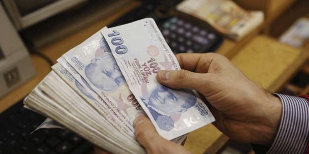 Hükümet 'zam yok' diyordu! Ünlü ekonomist duyurdu: O tarihte asgari ücrete zam yapılacak