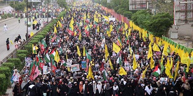 Hükümetler suskun halklar ayakta