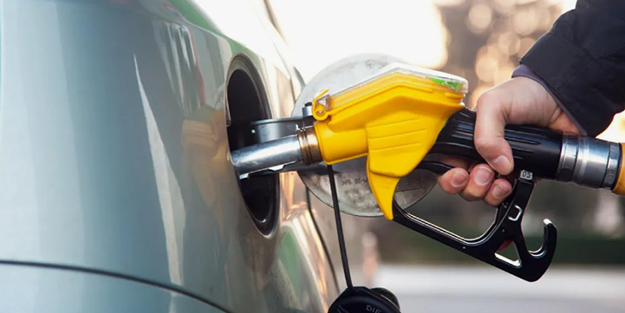 Hükümetten akaryakıt fiyatlarıyla ilgili olay karar! Gelişmeyi duyan saat 00.01'i bekledi
