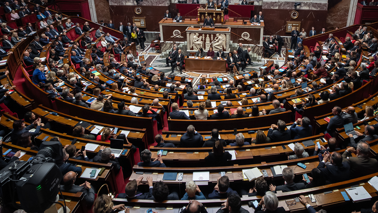 Hükümetten geri vites! Fransa'da yeni emeklilik kararı...