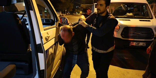 Hükümlü, polisi ezip kaçmak istedi, polisler aracın lastiklerine ateş edip yakaladı