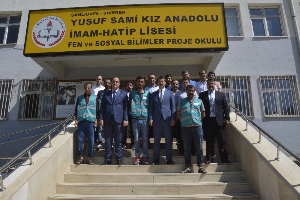 Hükümlüler okulları temizledi 