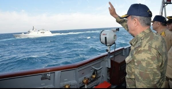 Hulusi Akar, Akdeniz'de incelemelerde bulundu