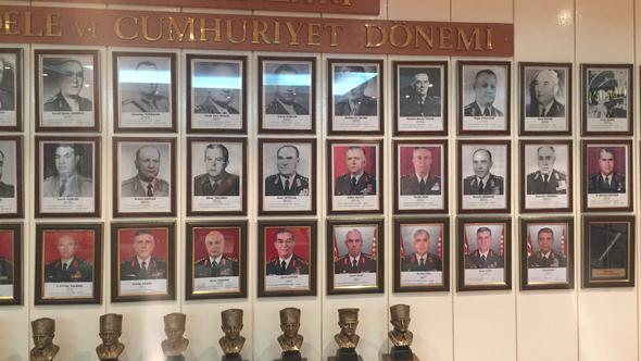 Hulusi Akar emri verdi! Hepsi silindi...