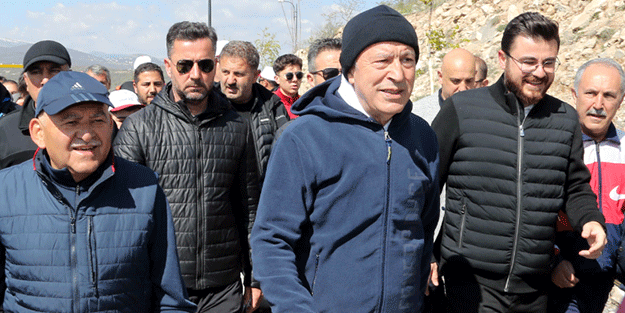 Hulusi Akar'dan gençlere mesaj
