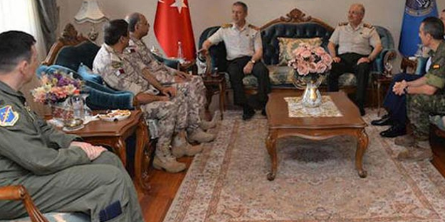 Hulusi Akar'dan İncirlik Üssü'ne denetleme!