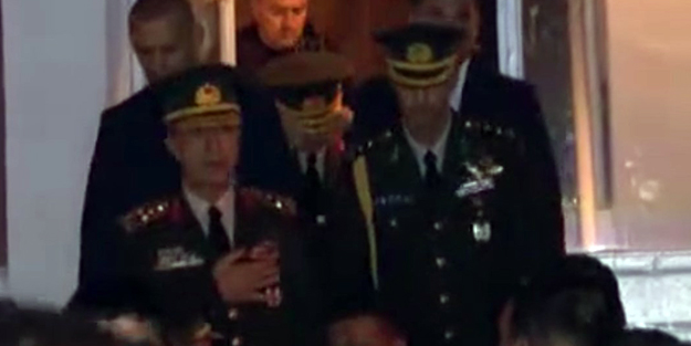 Hulusi Akar'dan Ömer Halisdemir'in ailesine ziyaret