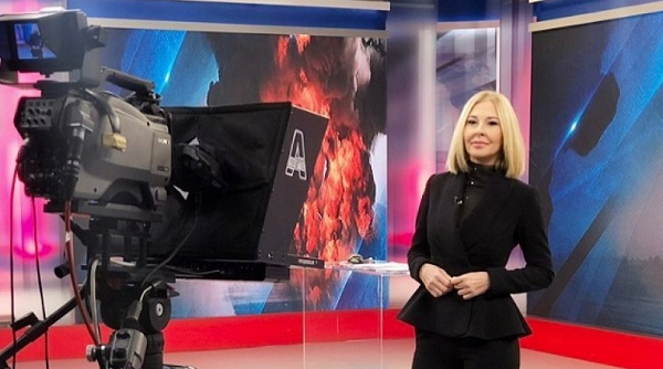 Hülya Seloni kimdir?