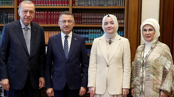 Hümeyra Şahin kimdir?